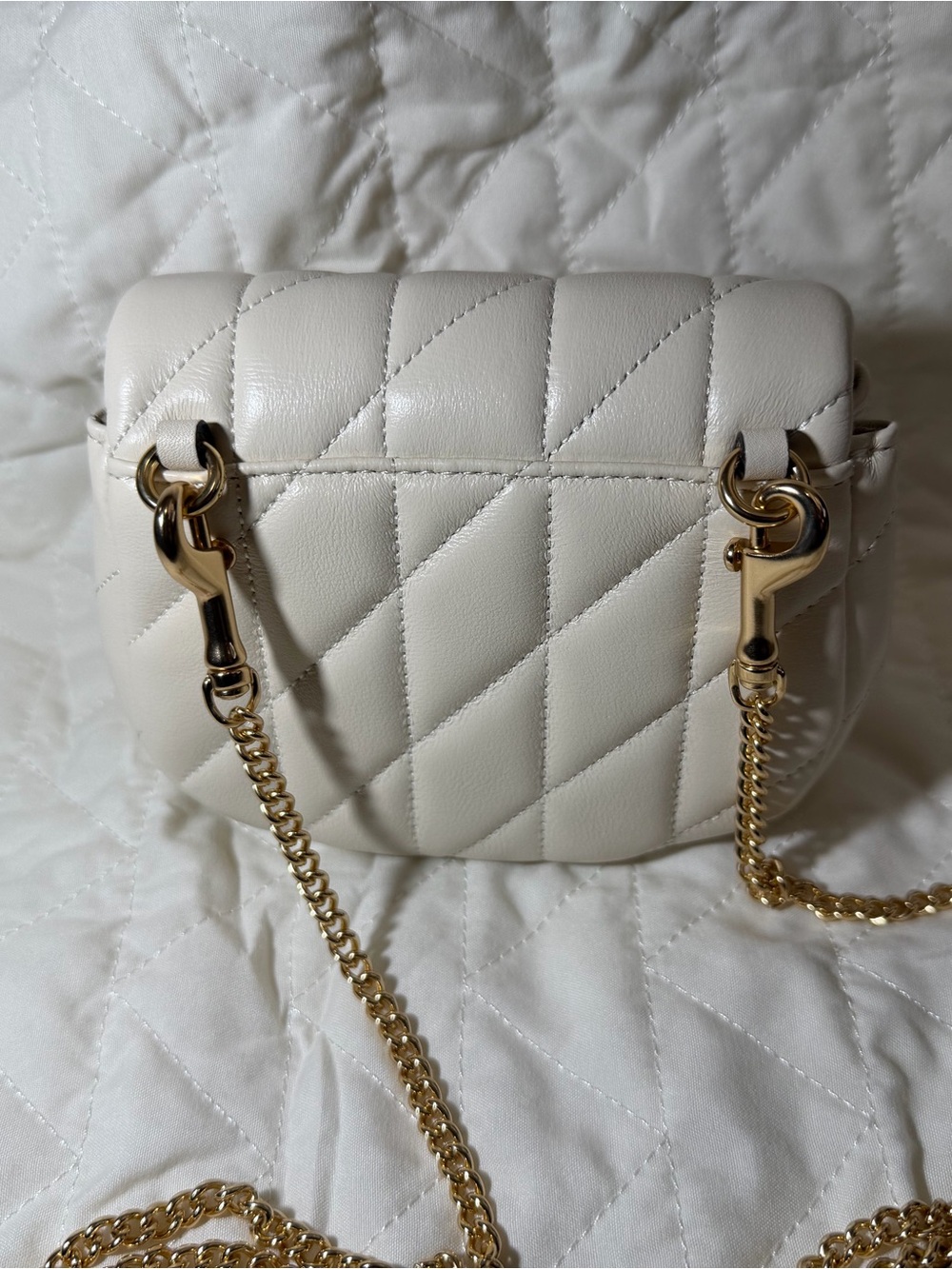 COACH Cream Quilted Leather Crossbody with Gold Turnlock - Picture 2 of 7